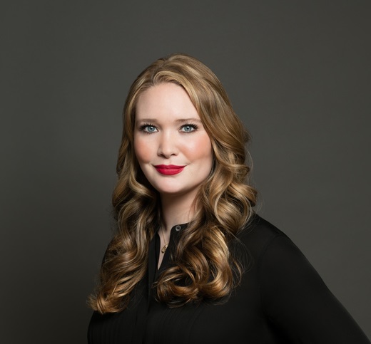 Sarah J. Maas